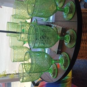 Pier 1 plastic wine glasses 4pc